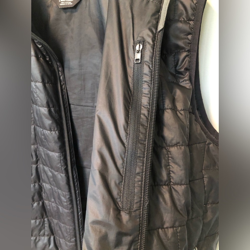 Patagonia Men’s Black Nano Puff Vest - Picture 12 of 16